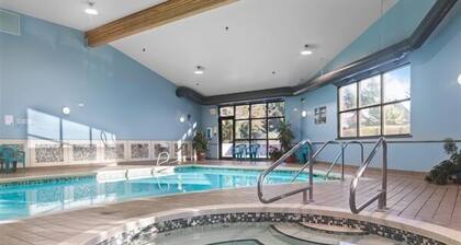 Beach Daze! Peaceful Retreat Near Rathtrevor Beaches