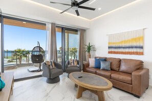 TV, offices - Encantmame Soleil 1BR lockoff sleeps 4 (Playa Encanto)