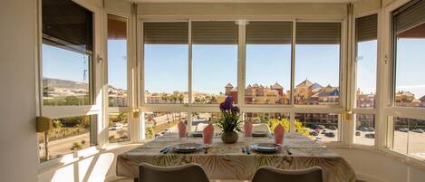 تناول الطعام