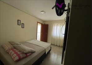 2 bedrooms, bed sheets - Very Comfortable Apartment (Florianópolis)
