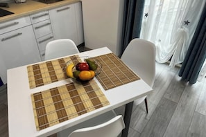 Dining - Almar Studio 208 (Năvodari)