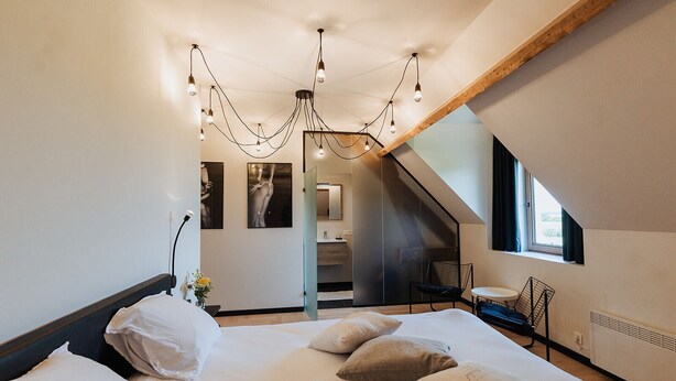 Deluxe Double Room, 1 King Bed, Non Smoking, Garden View | Blackout drapes, soundproofing, WiFi (free), bed sheets - 't Convent (Lo-Reninge)
