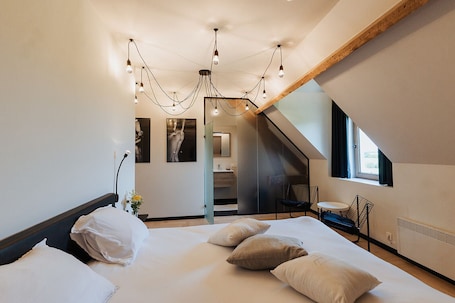 Deluxe Double Room, 1 King Bed, Non Smoking, Garden View. 't Convent