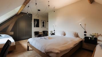 Superior Double Room, 1 King Bed, Non Smoking, Garden View | Blackout drapes, soundproofing, free WiFi, bed sheets