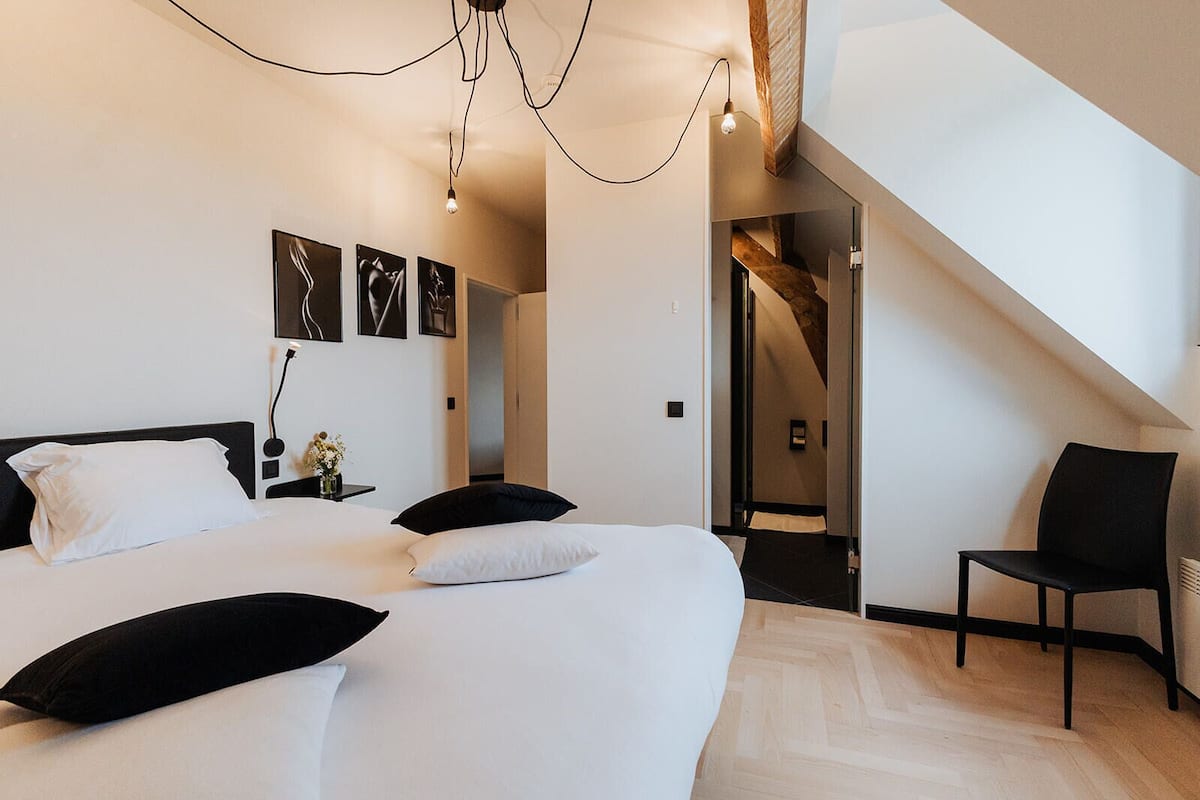 Blackout curtains, soundproofing, free WiFi, bed sheets