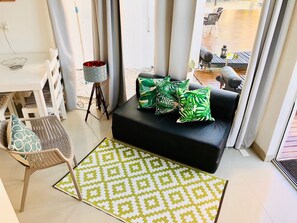 Living area - No1 Stylish Beach House With Pool (Florianópolis)