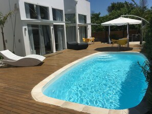 Outdoor pool - No1 Stylish Beach House With Pool (Florianópolis)