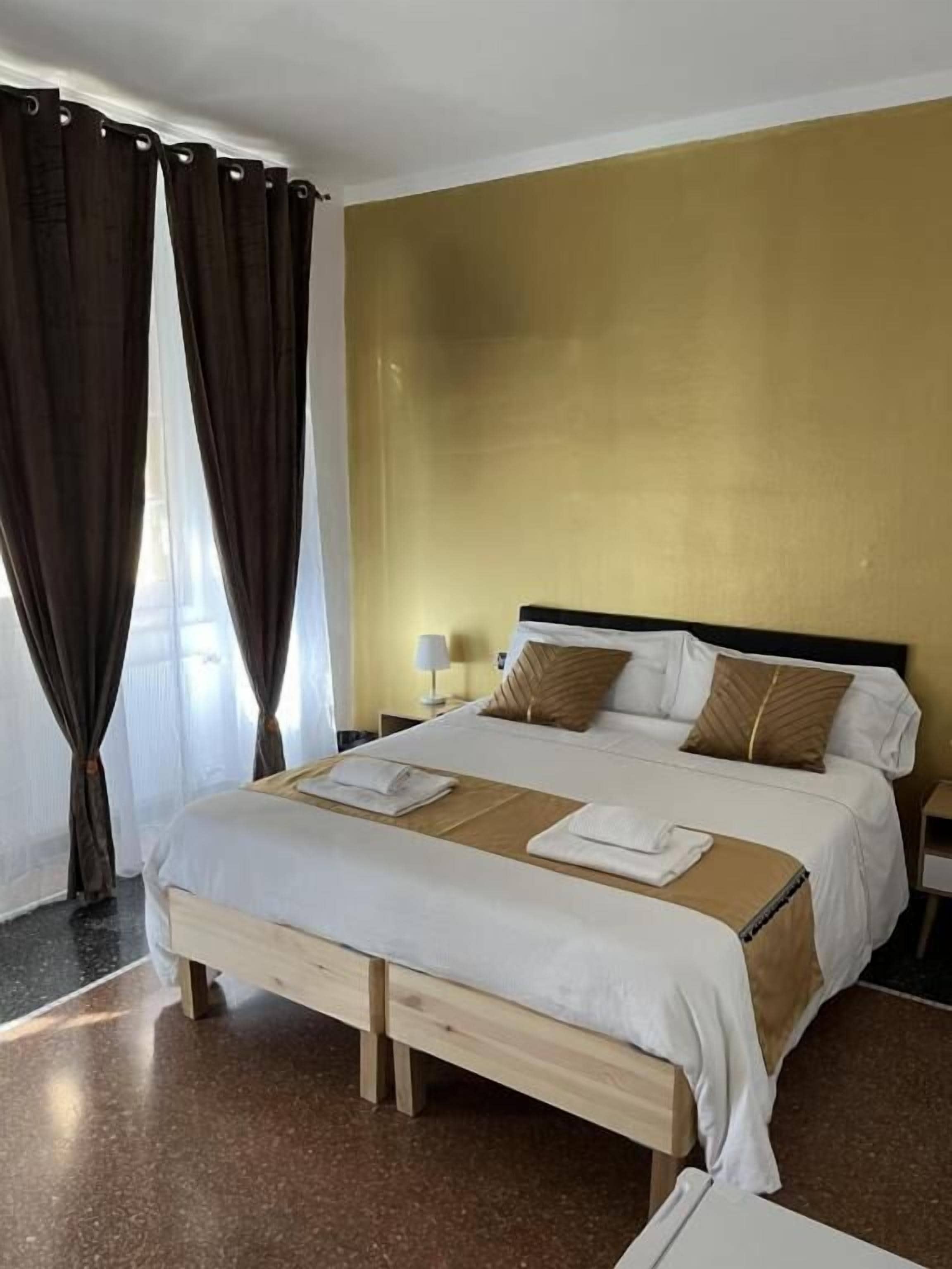 Habitación clásica con 1 cama matrimonial o 2 individuales | Escritorio y wifi gratis 