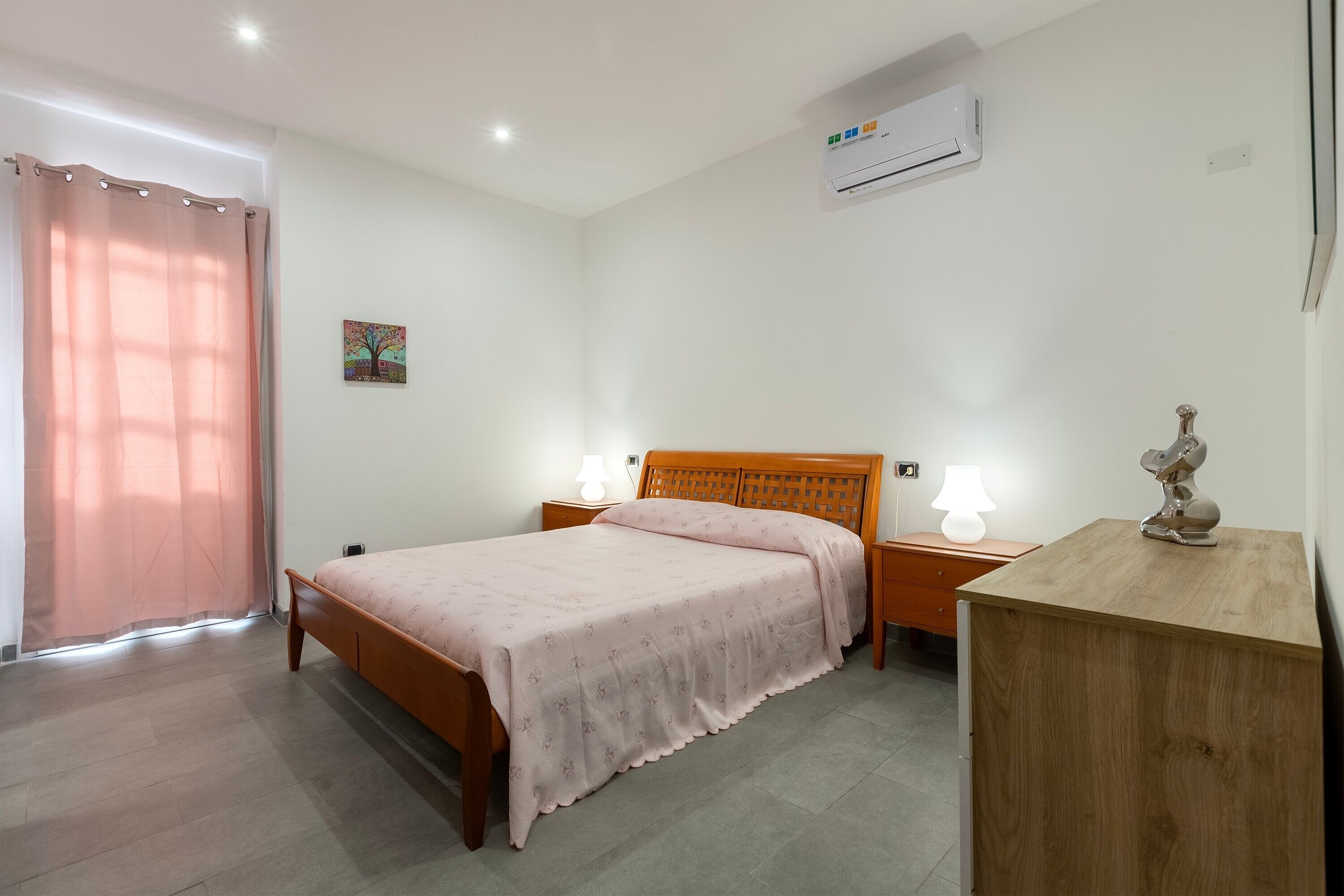 1 camera, Wi-Fi, lenzuola