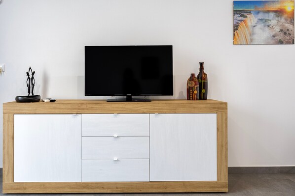 Interior - Holiday Home 'Emmeci House' with Wi-Fi (Alghero)