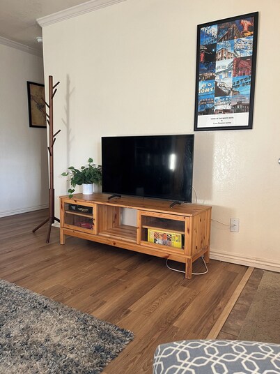 Pet Friendly 4 Bedroom 2 Bath Home Next to NAU.