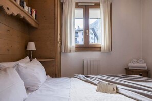 2 bedrooms, iron/ironing board, free WiFi, bed sheets - Capucins 2 Bed Garden Apartment, Les Gaillands (Chamonix-Mont-Blanc)