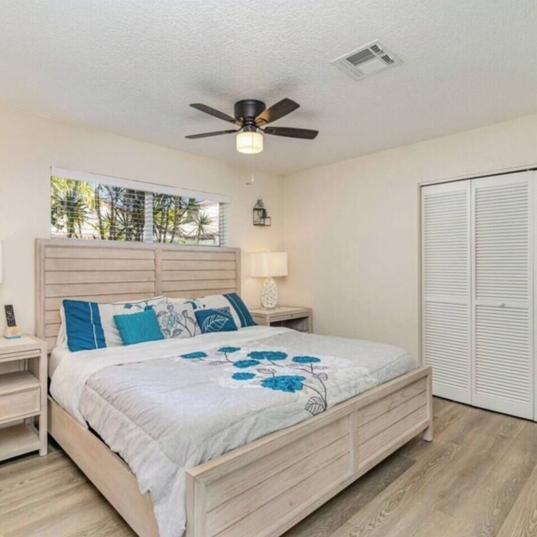 3 bedrooms, iron/ironing board, WiFi, bed sheets