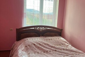 2 soverom, strykejern/-brett, wi-fi og sengetøy