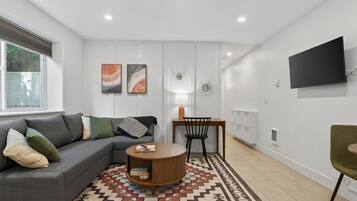 Televisor intel·ligent i llibres