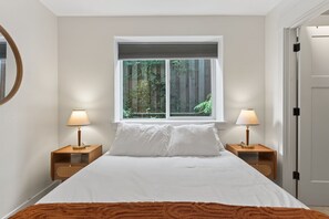 1 bedroom, desk, iron/ironing board, free WiFi - St. Johns Nest, Near Cathedral Park (Portland)