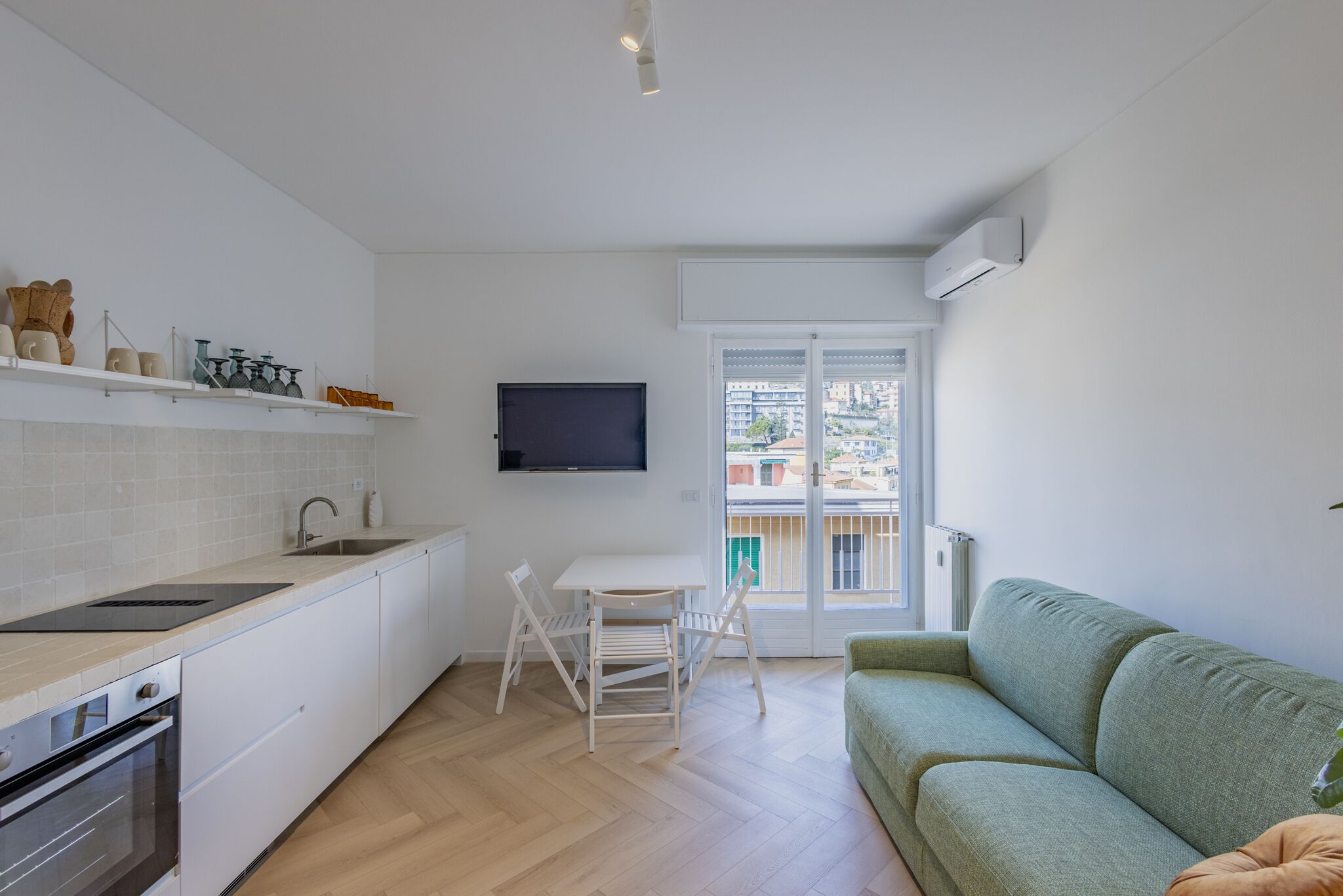 Apartment, 2 Bedrooms, City View | Living area | 30-inch TV with satellite channels