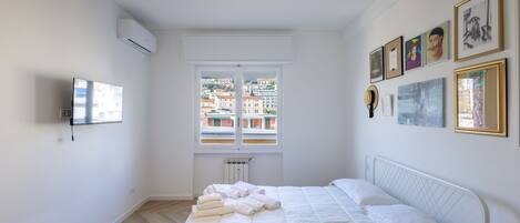 Appartement, 2 chambres, vue ville | Fer et planche à repasser, Wi-Fi gratuit