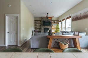 Smart-tv en een open haard