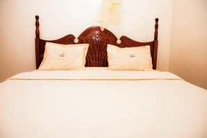 Verduisterende gordijnen, een strijkplank/strijkijzer, gratis wifi