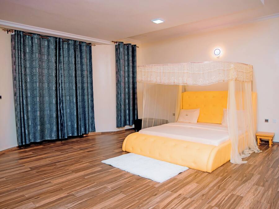 Blackout drapes, iron/ironing board, free WiFi