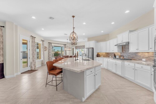 Free Heated Pool in this New, Clean and Luxurious Resort-Like Home Estrella Mtn.