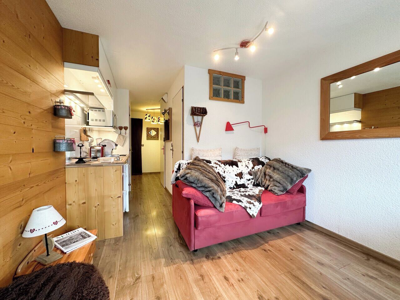 Iron/ironing board, WiFi