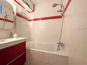 Douche, séchoir à cheveux