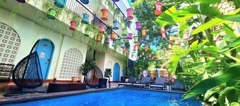 SECRET GARDEN Hostel - WANDERNEST Cat Ba
