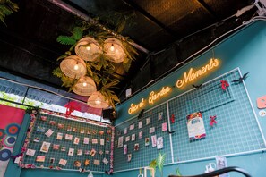 Terrace/patio - SECRET GARDEN Hostel - WANDERNEST Cat Ba (cat ba)