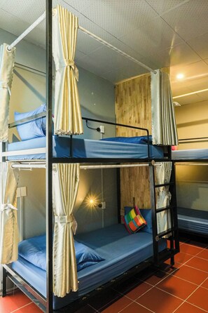 Soundproofing, free WiFi