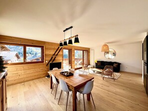 TV - Bright apartment with balcony and stunning views (Megève)