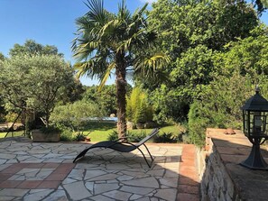 Terrace/patio - Charming Provençal villa with pool (Méjannes-lès-Alès)