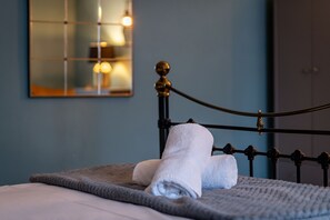 3 chambres, fer et planche à repasser, Wi-Fi gratuit, draps fournis
