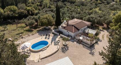 Green Oak Villa - Trois Chambres Villa, Couchages 6