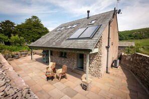 Terrace/patio - Ellenboro House, Cosy Sleeps 2, Near Cartmel (Newton-in-Cartmel)