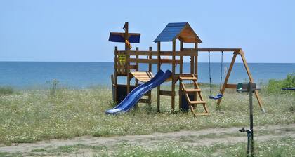 Apartment 'Rico Plage 4 Personnes' with Private Terrace, Wi-Fi and Air Conditioning