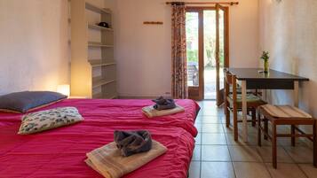 2 bedrooms, WiFi, bed sheets