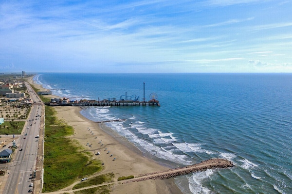 Una playa cerca