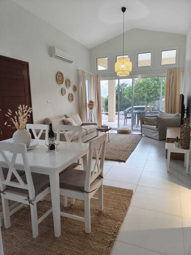 Casa Nola bungalow with 3 bedrooms - pool and sea nearby