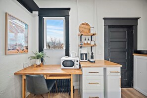 Interior - Studio Apartment Close to CC & Downtown Colorado Springs (Colorado Springs)