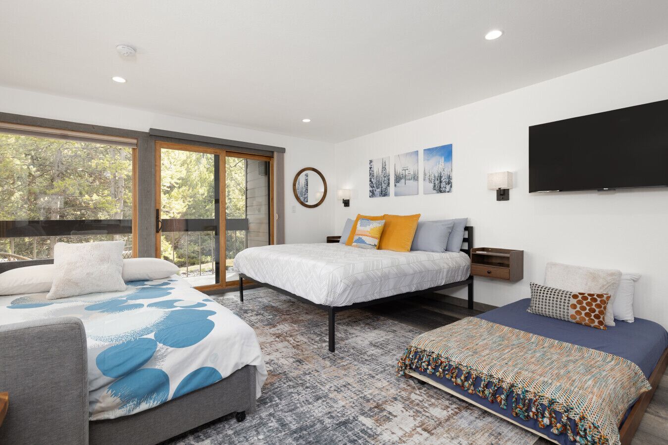 Fer et planche à repasser, lit parapluie, Wi-Fi, draps fournis