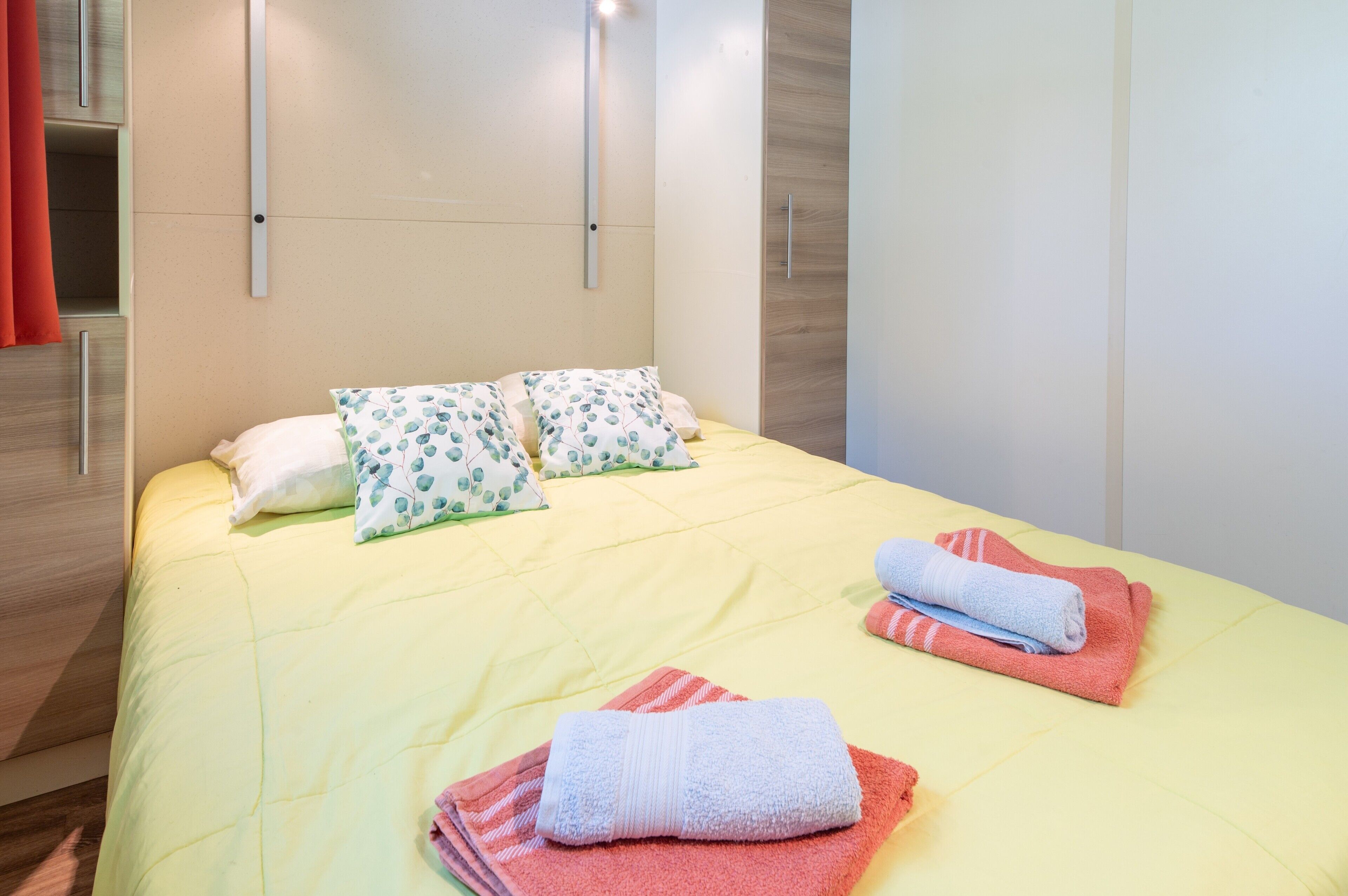 3 bedrooms, WiFi, bed sheets