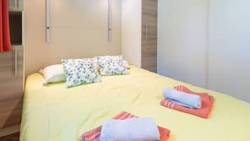 3 bedrooms, WiFi, bed sheets