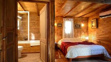 In-room safe, free WiFi