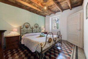 1 quarto, roupa de cama