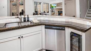 Réfrigérateur, plaque de cuisson