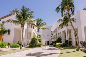Exterior - Sotogrande Luxe 1BR • Pool + Beach (Punta Cana)