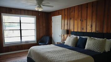 4 bedrooms, Internet, bed sheets