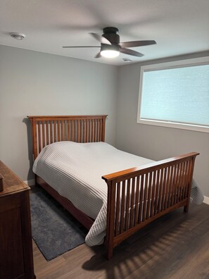 2 bedrooms, WiFi, bed sheets